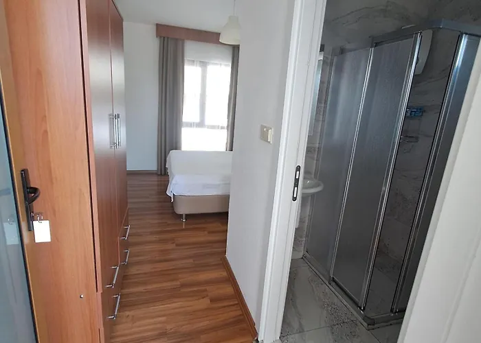 Akyaka Nehir Butik *