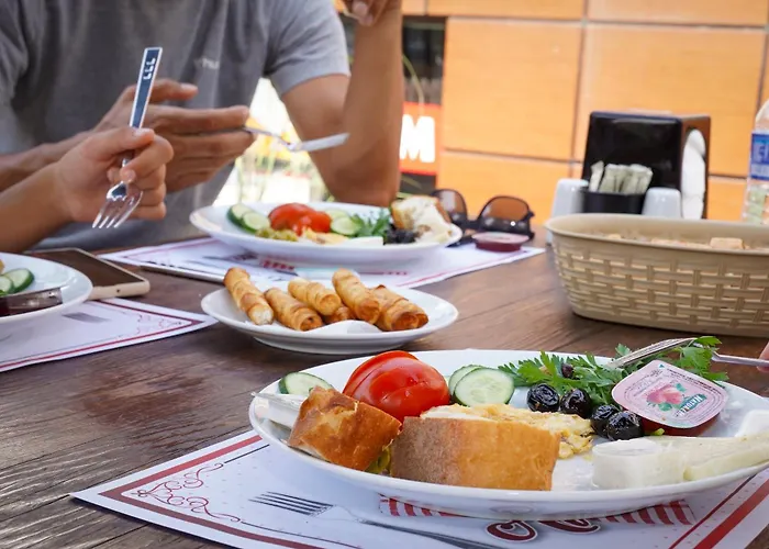 Akyaka Nehir Butik *